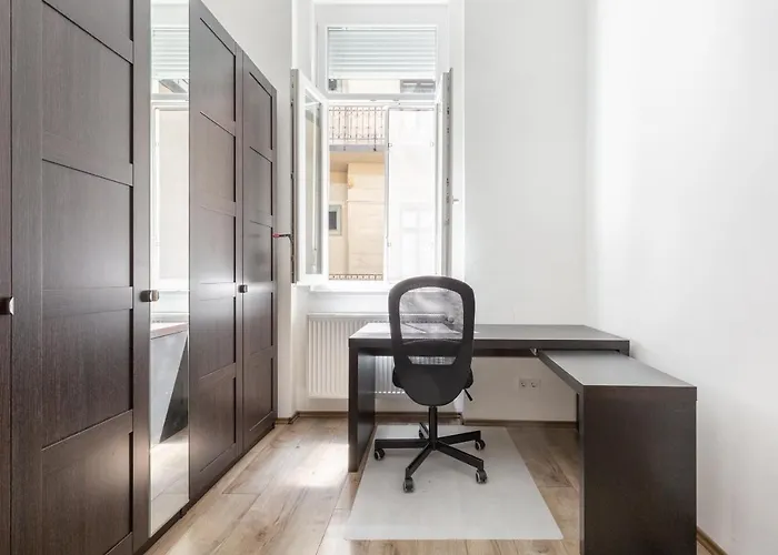 D78 Dohany * Budapest