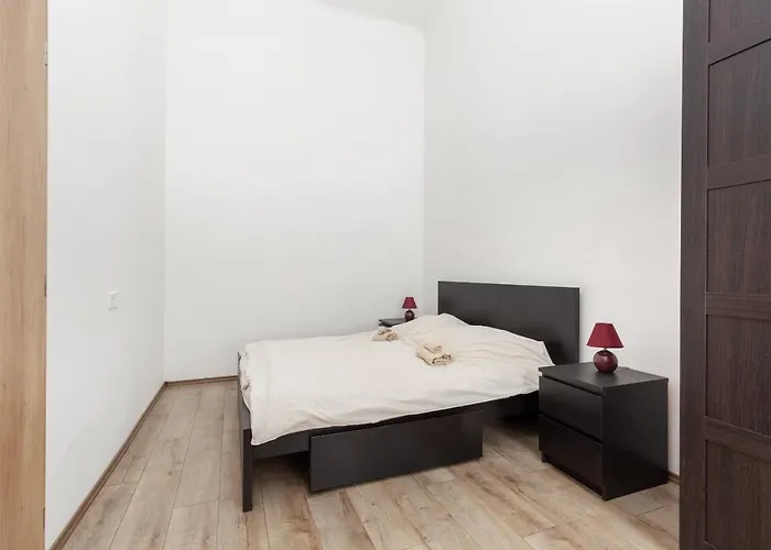 D78 Dohany Apartament *